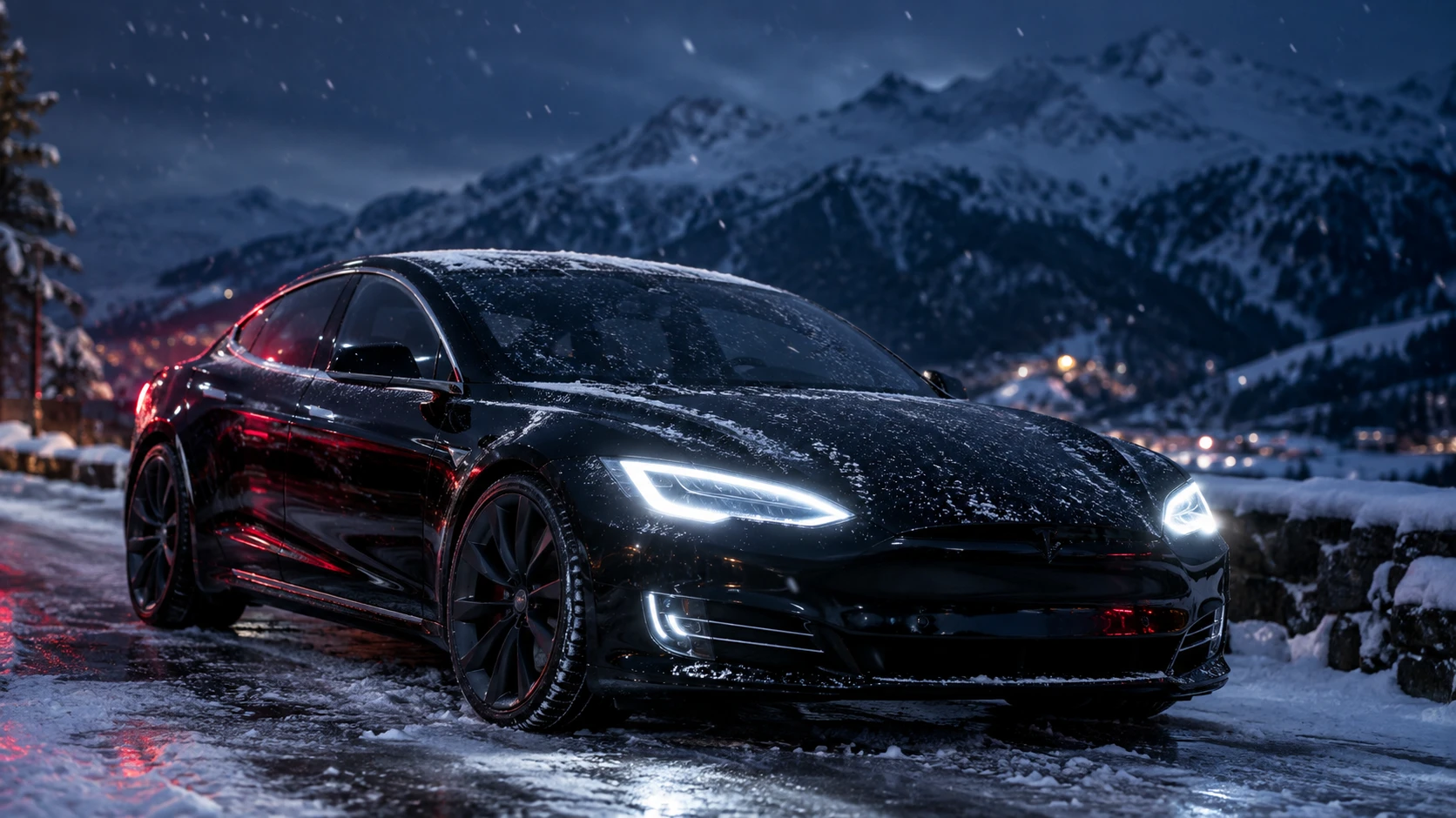 Tesla Model S noire garée de nuit sous la neige, phares allumés, montagnes enneigées en arrière-plan